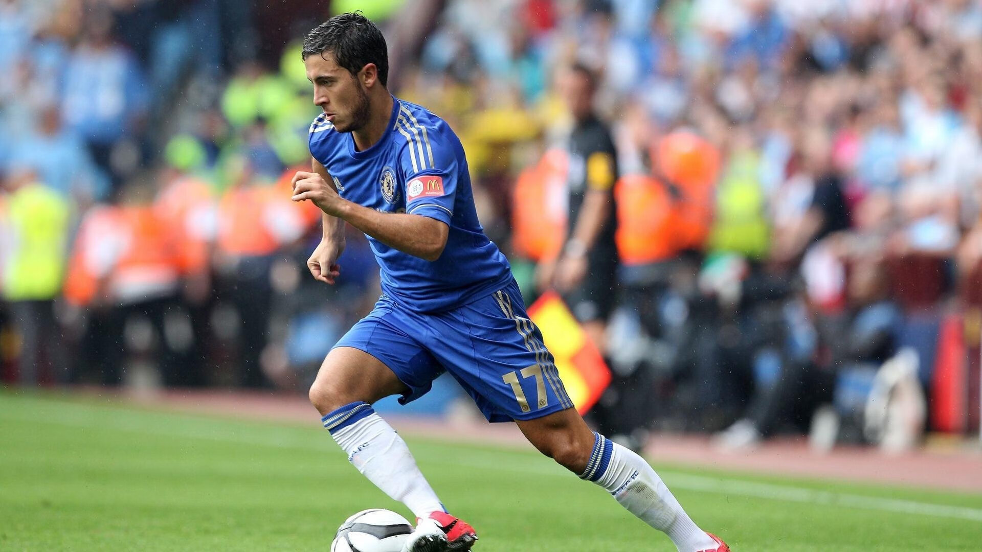 C罗连续十五场比赛得分超过败北，澳大利亚队不断突破！赛场气氛高涨